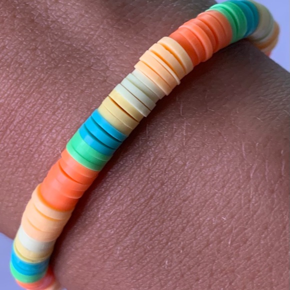 Clay flat bead bracelet handmade - Picture 1 of 3